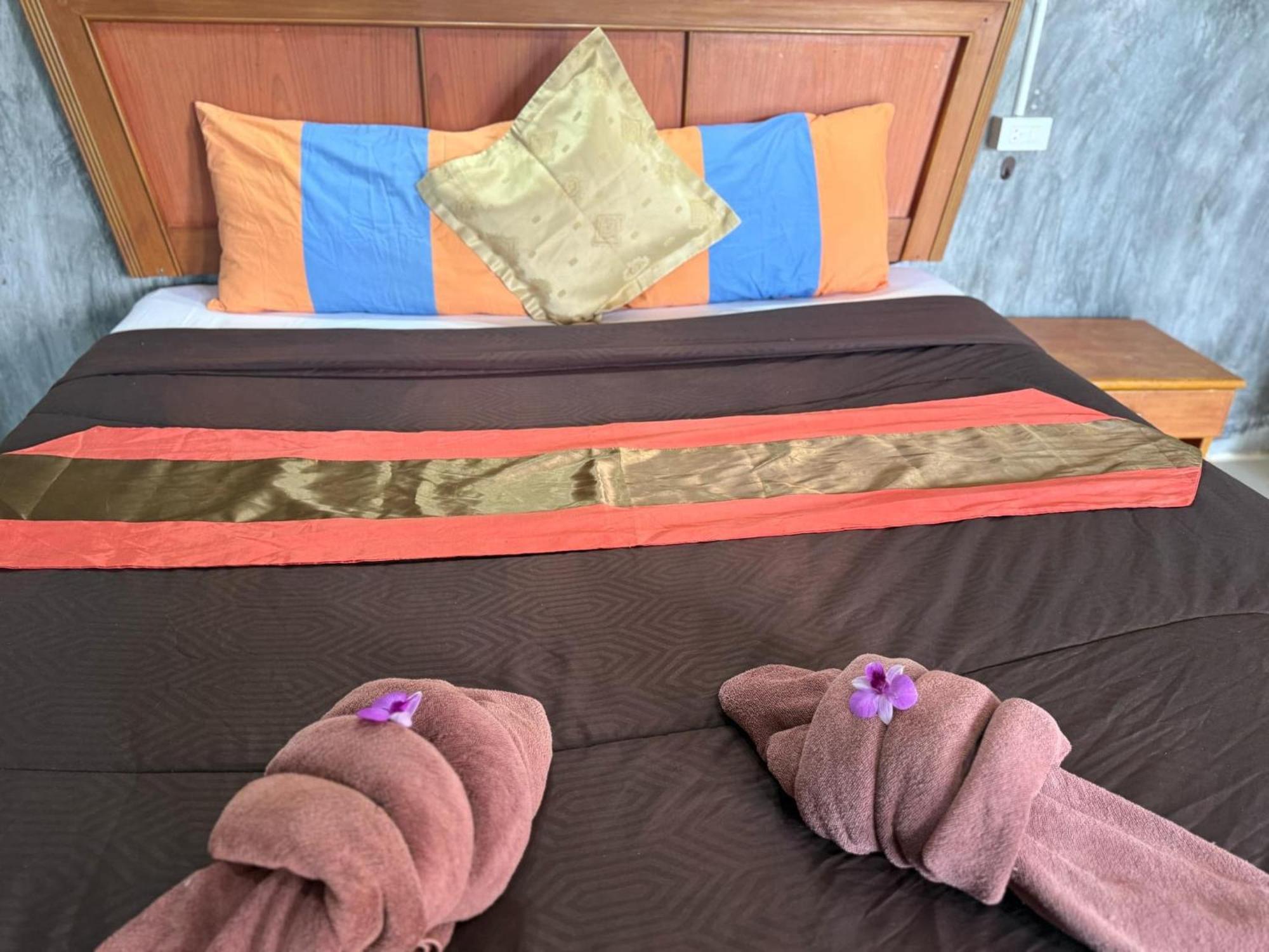Lanta Natural Hut Garden Ko Lanta Eksteriør billede