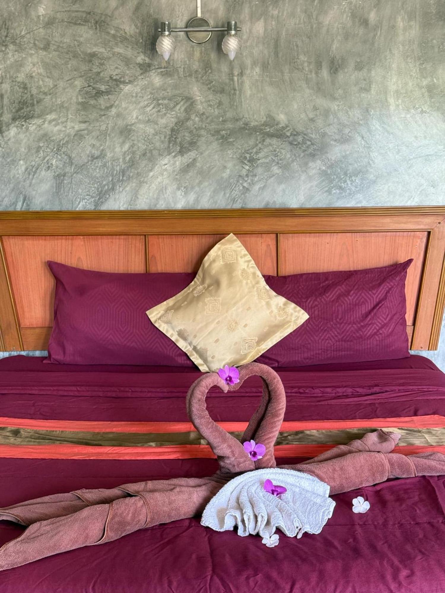 Lanta Natural Hut Garden Ko Lanta Eksteriør billede